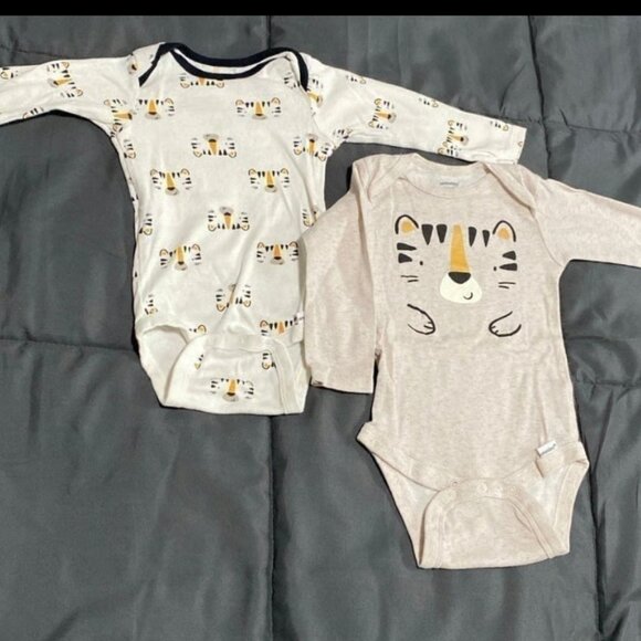 Gerber L/S Onesies - Picture 1 of 5